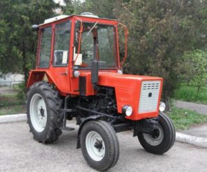 Traktor T 30 4